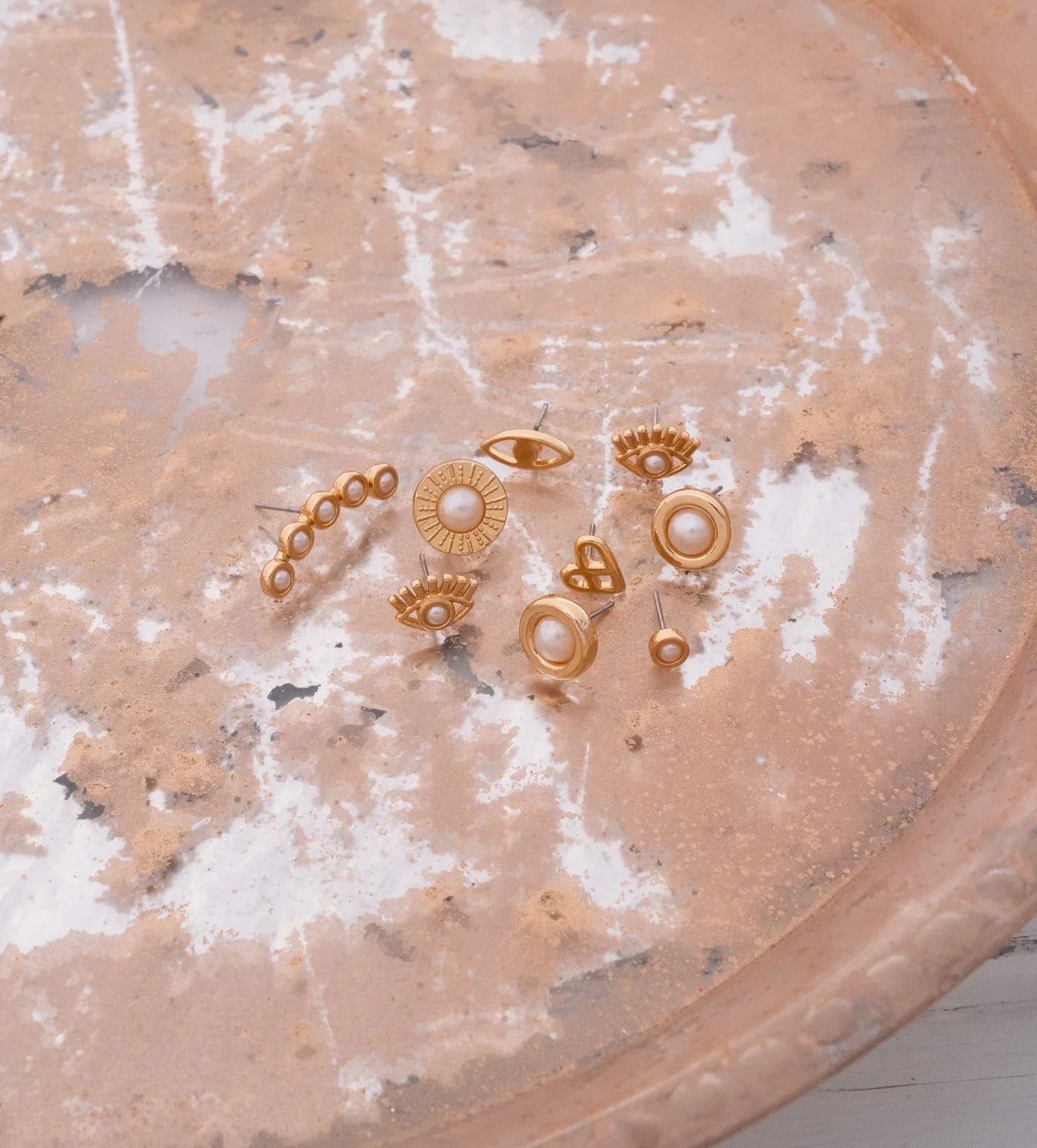 Curved Pearl Earrings