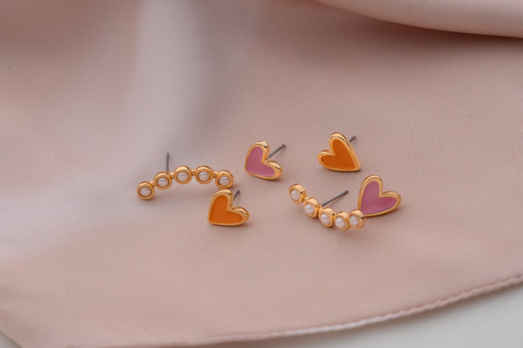 Curved Pearl Earrings
